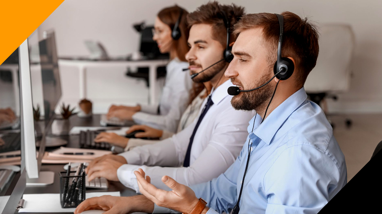 What kind of software do call center agents use